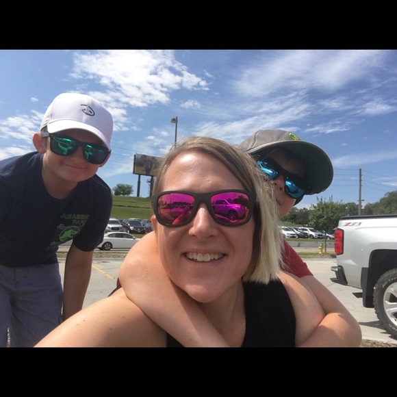 Meet your Posher, Lacey - Picture 1 of 1